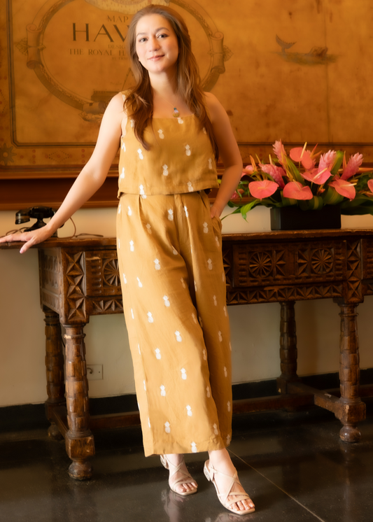 Kalei Pineappple Linen Square Neck Crop Top