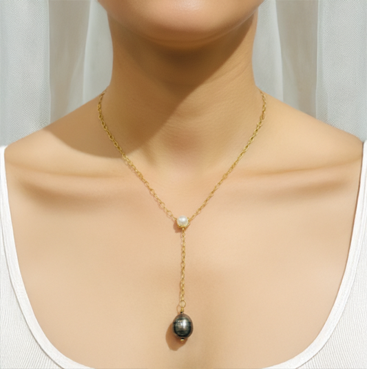 Aborone Monstera, Tahitian Black Pearl Necklace