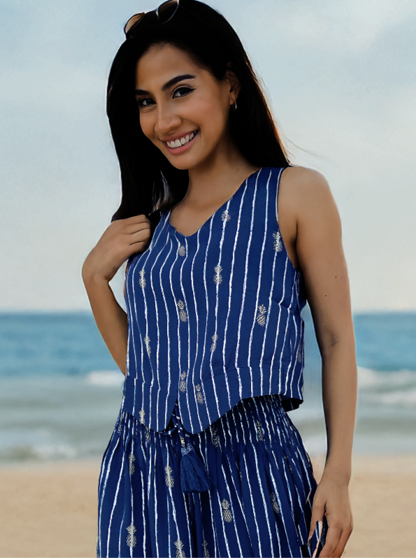 Moku Outline Pineapple women's top w/ Buttoned Back