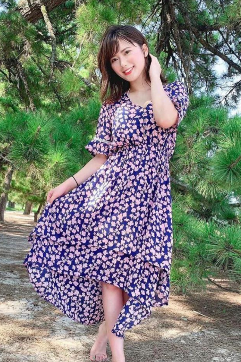 This Lehua Hawaiian Dress is a cute high-low floral dress that is not only light and flowy, but it is also fun.  The Lehua Hawaiian Dress has a lot of details worked into the dress.  Please note the hand stitching along the sleeves and the comfort west band that give the person wearing it a beautiful shape.  